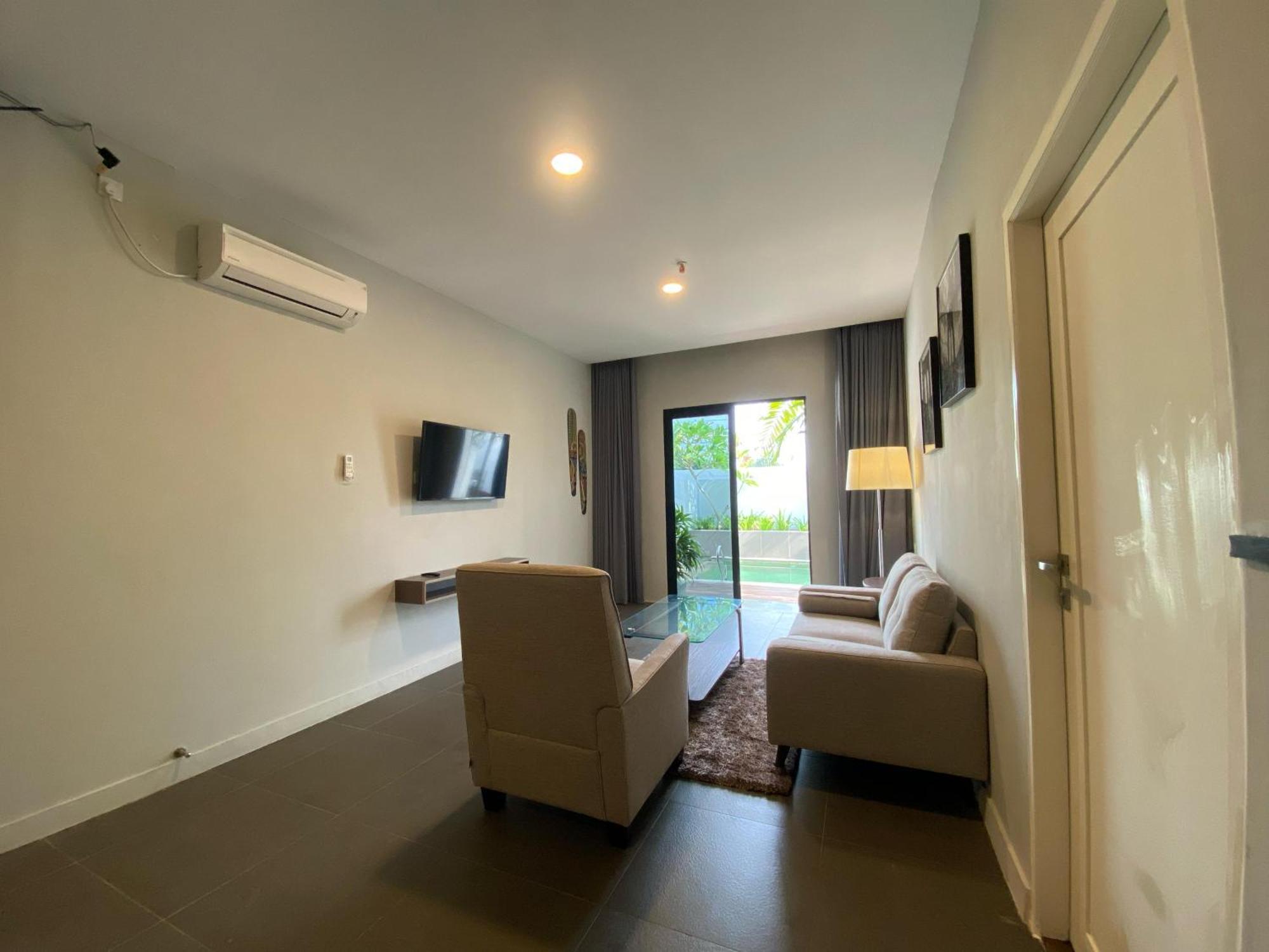 Onyx Hotel & Villa Tanjunguban Экстерьер фото