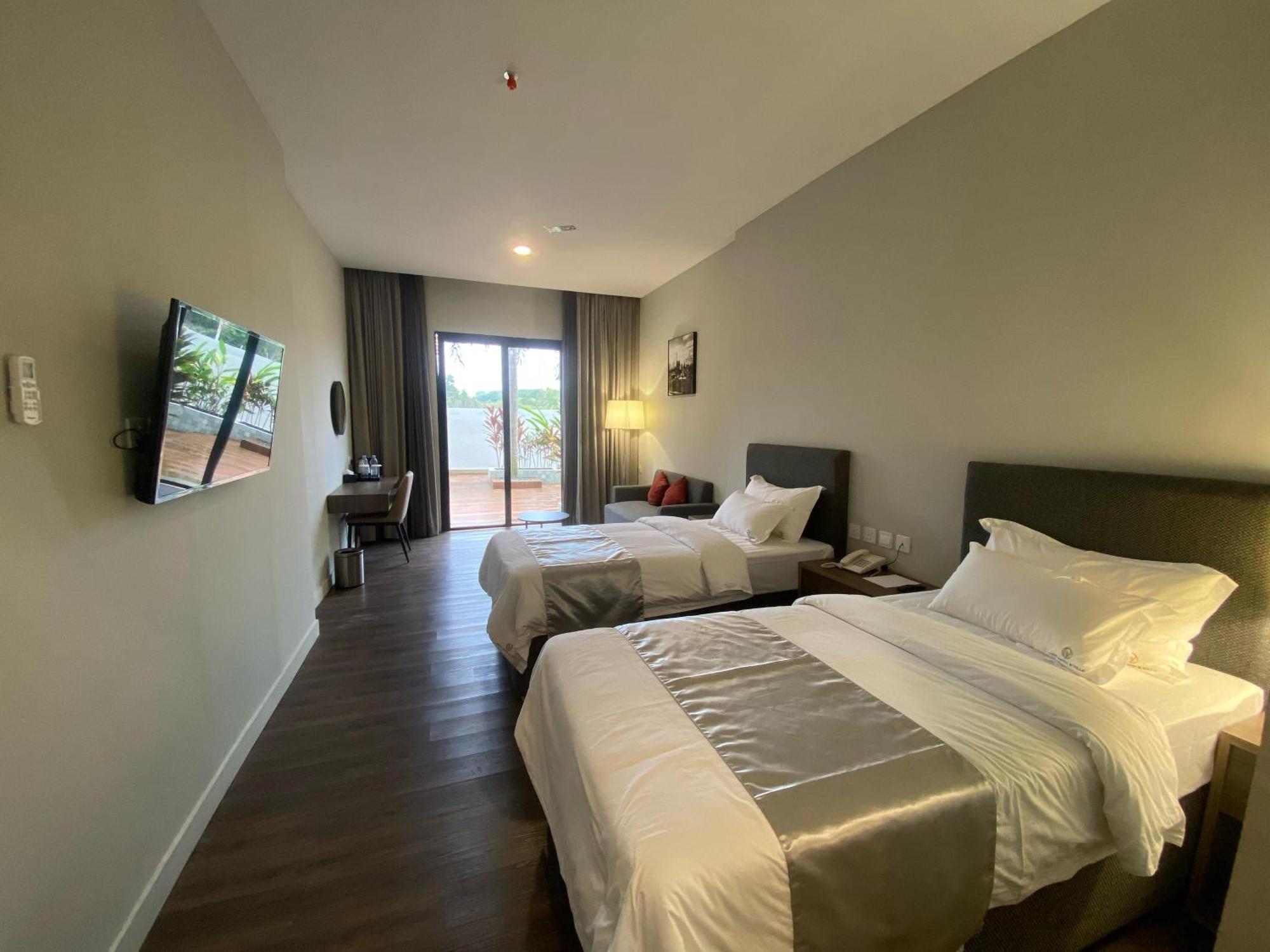 Onyx Hotel & Villa Tanjunguban Экстерьер фото