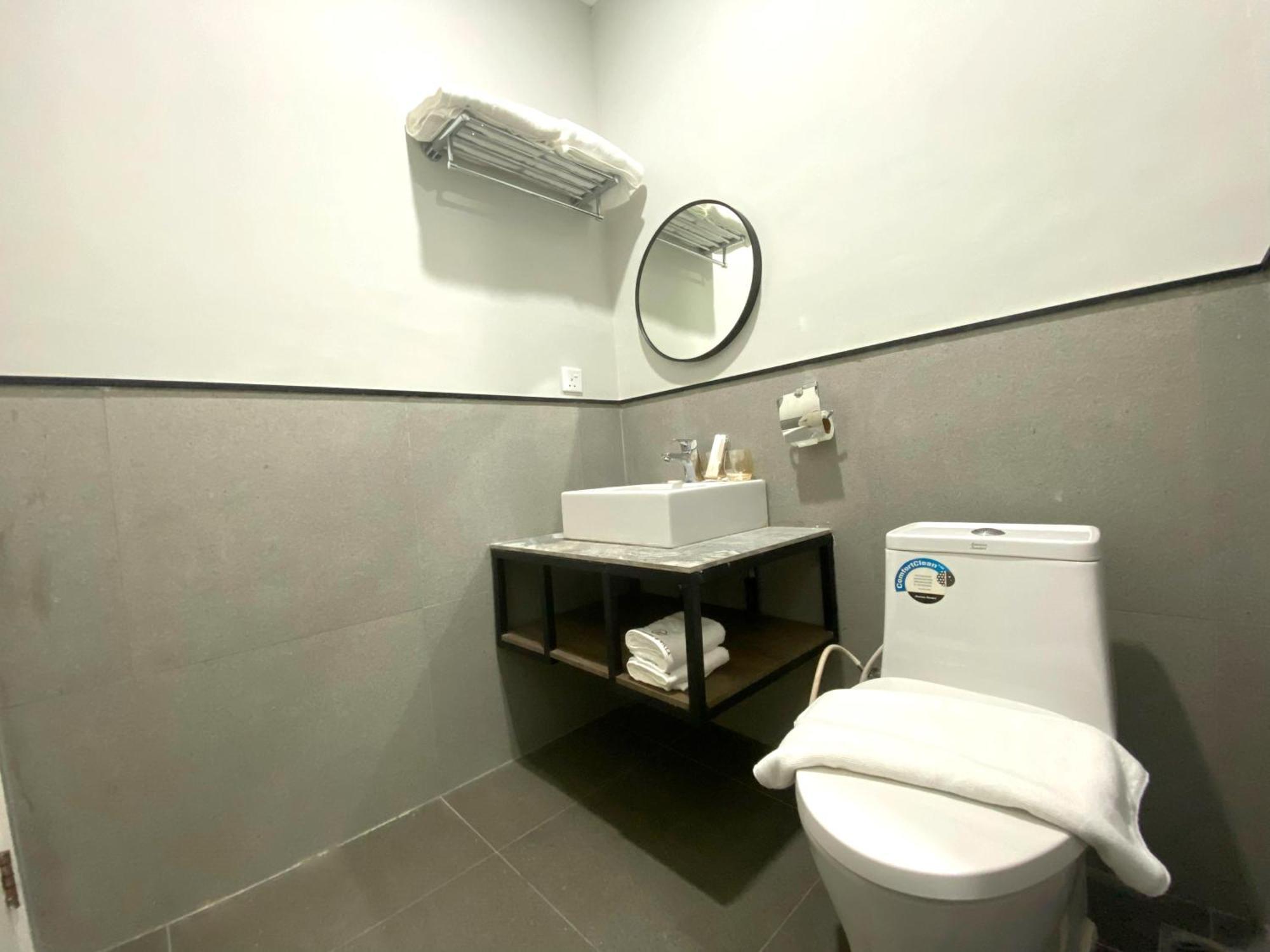 Onyx Hotel & Villa Tanjunguban Экстерьер фото